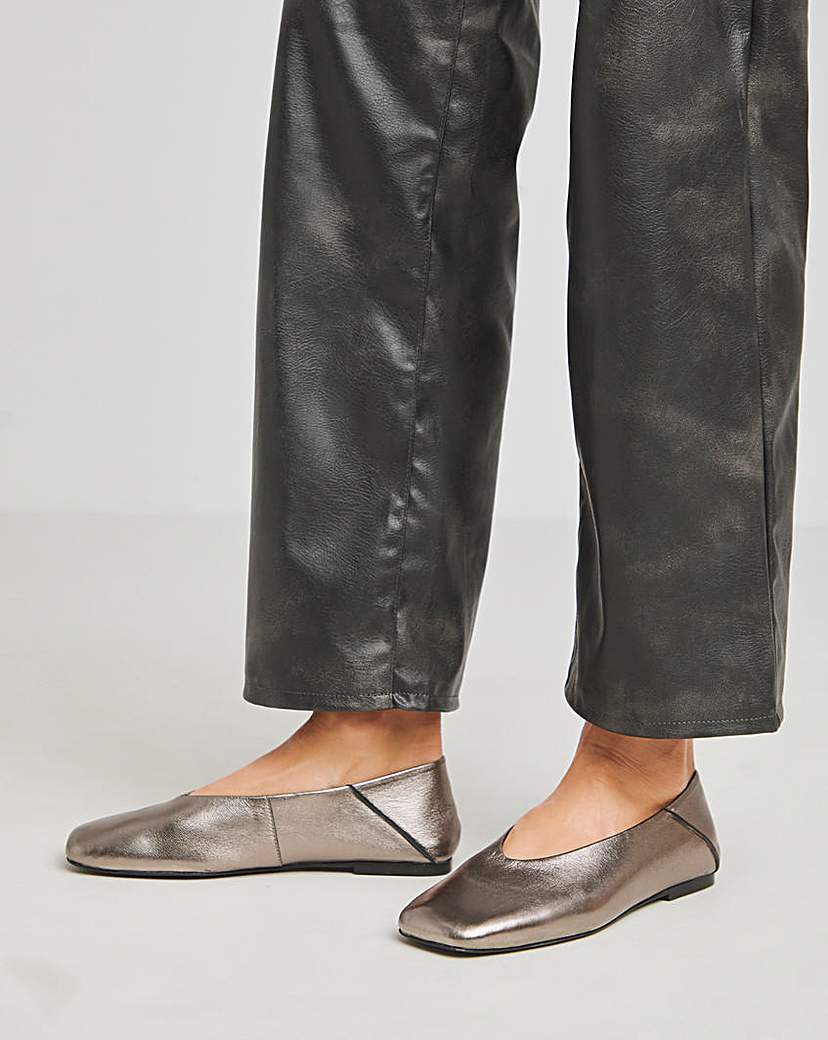 Soft Leather High Cut Ballerina ExWide