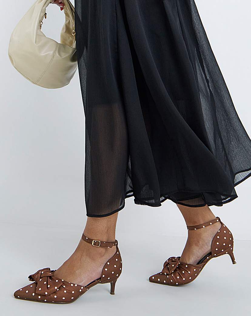Two Part Bow Pointed Heel Extra Wide
