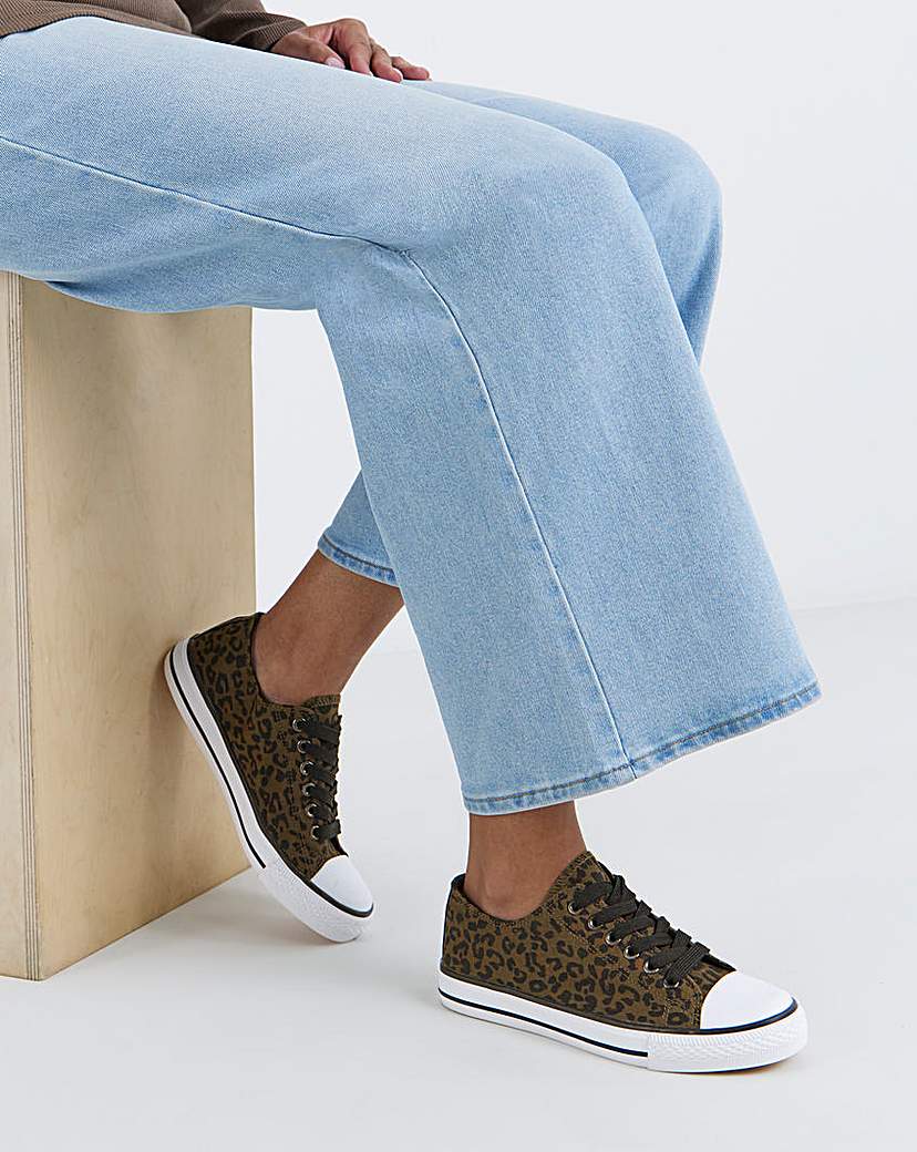 Low Cut Trainers Extra Wide