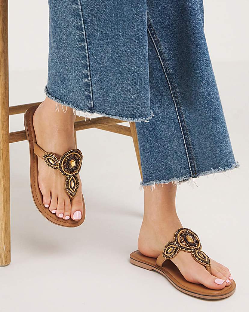 Beaded Toe Post Sandal E Fit