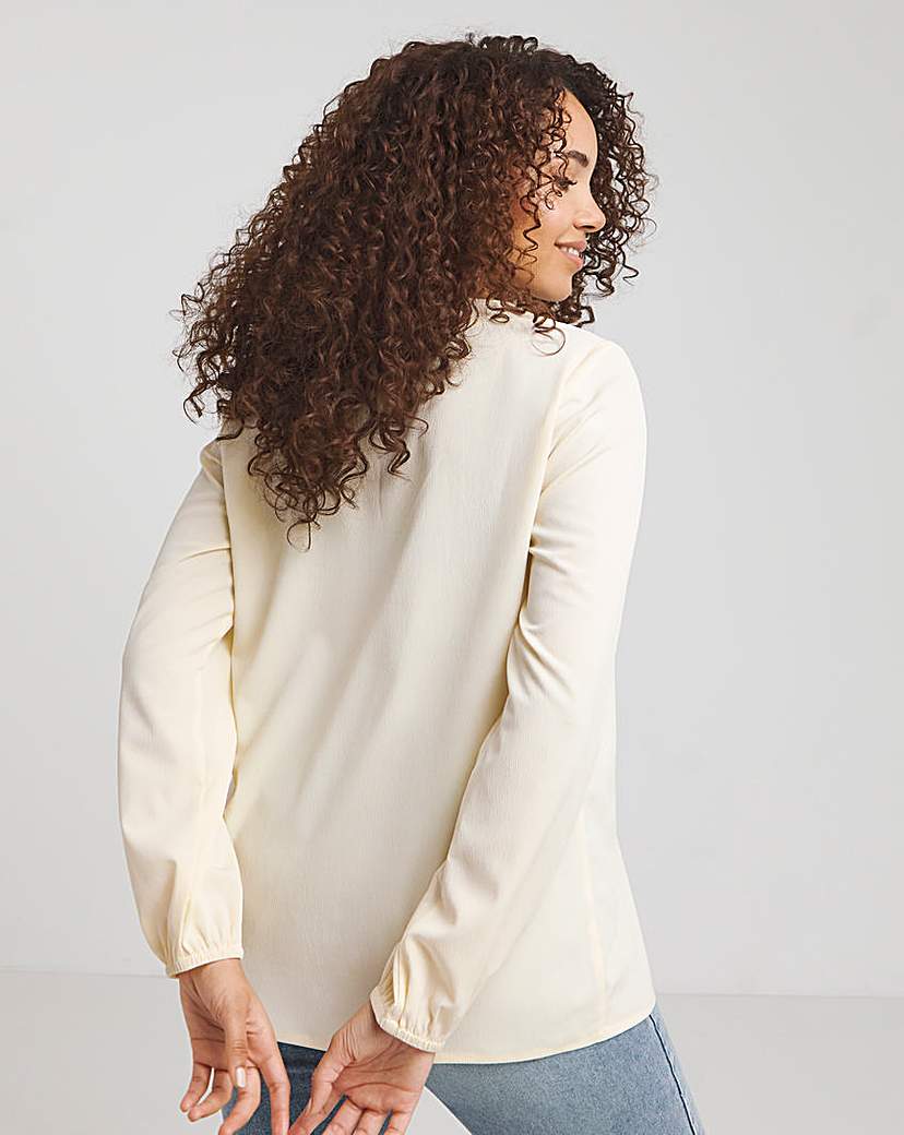 Buttermilk V Neck Long Sleeve Boxy Top