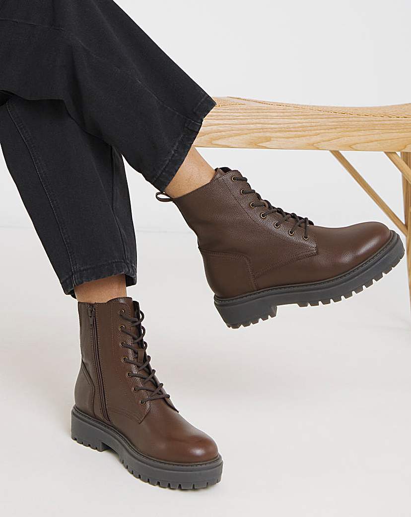 New In - Chunky Lace Up Boot Wide