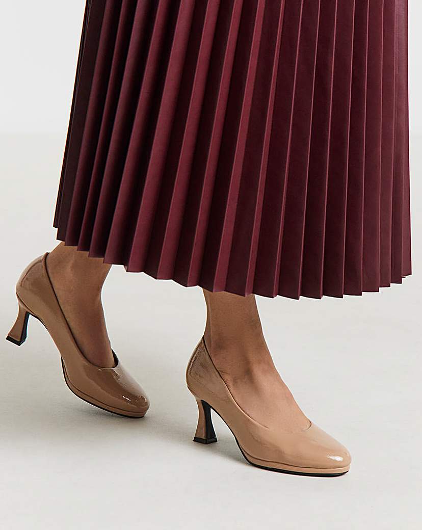 New In - Court Shoe Heel Extra Wide Fit