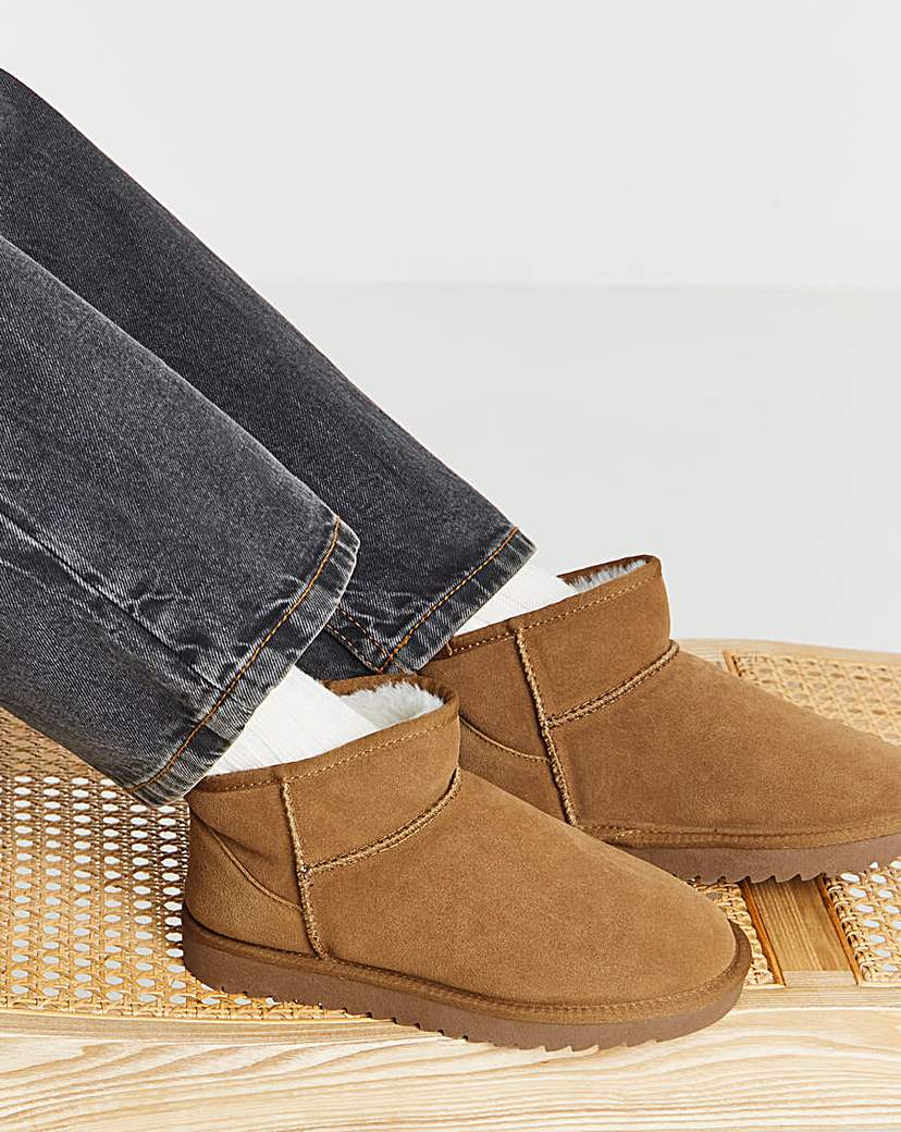 New In - Low Cut Warm Lined Boot Extra Wide