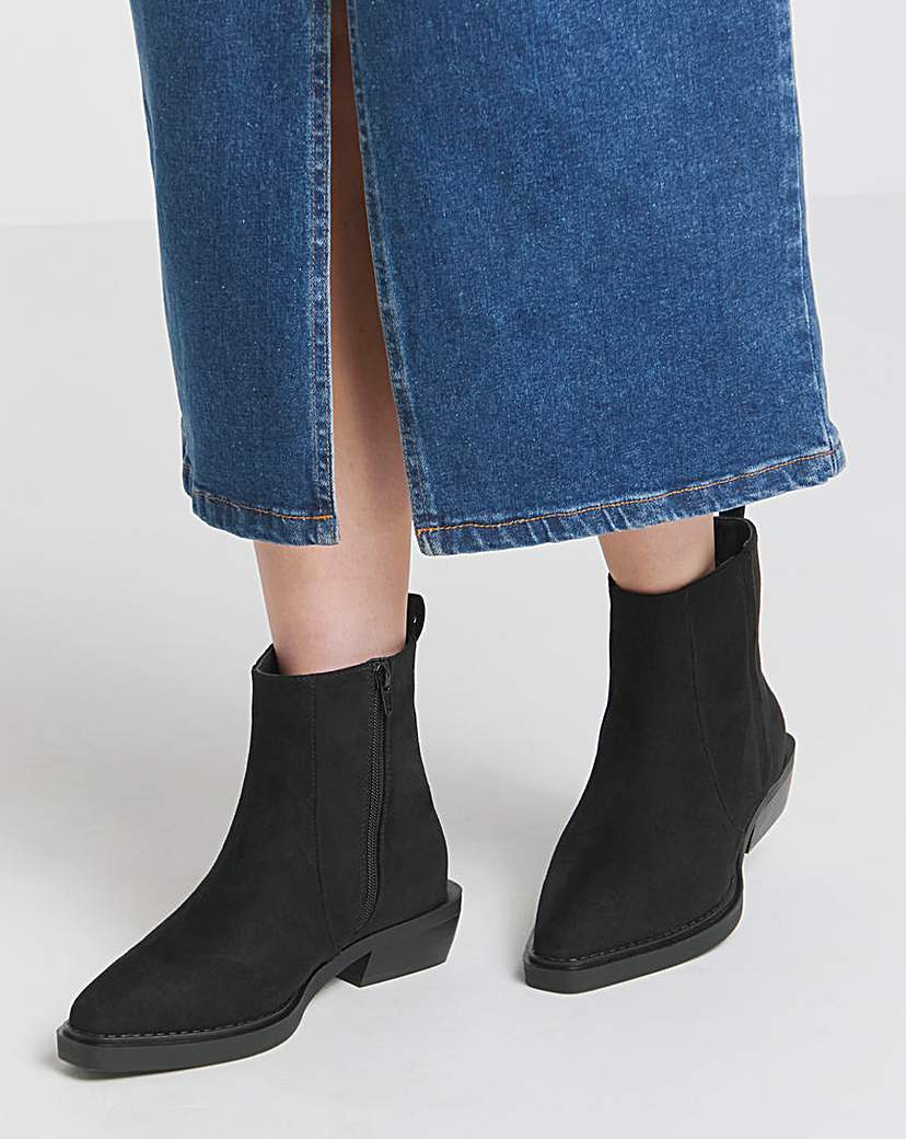 Secret Stretch Seam Western Boots Wide