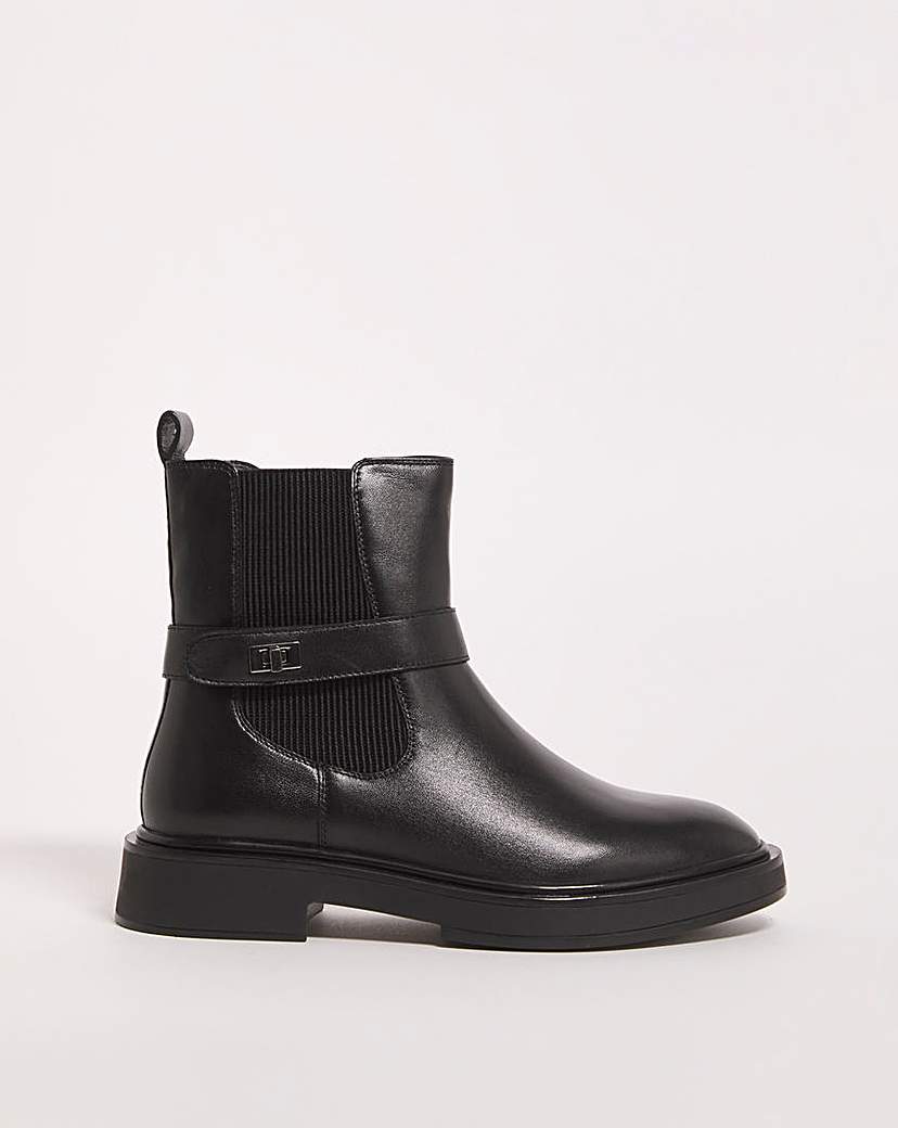 Classic Buckle Chelsea Boots Wide