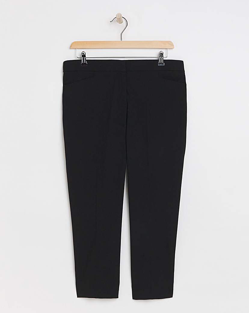 MAGISCULPT Tapered Leg Trousers Short