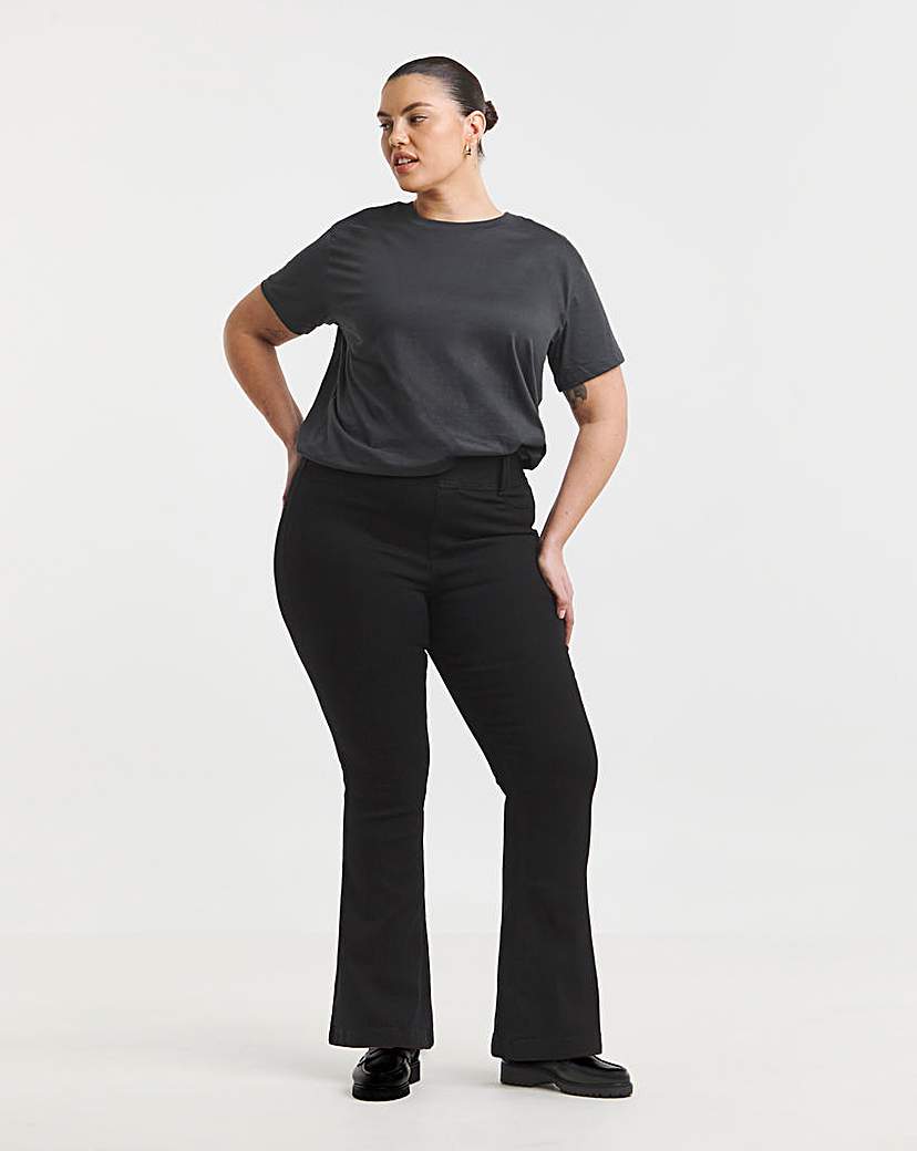 Black Flared Pull On Jeggings